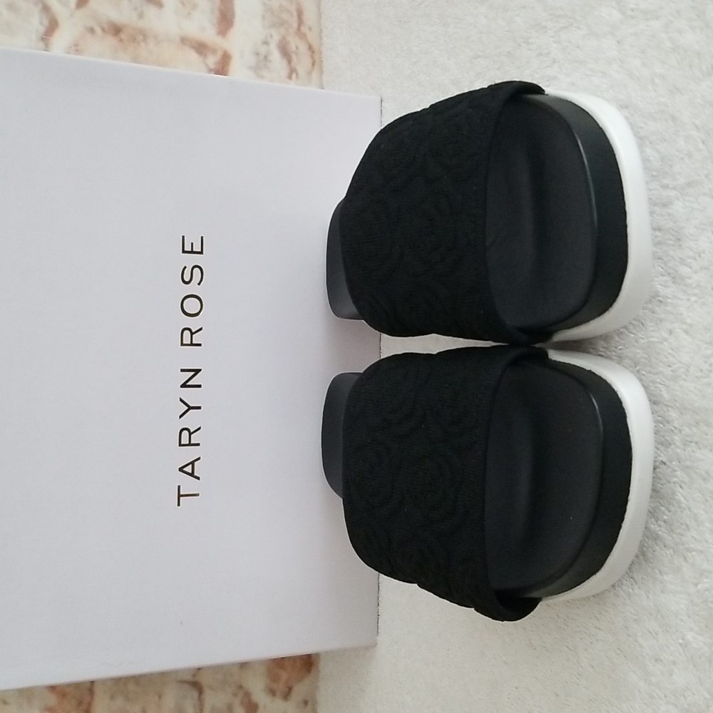 New Taryn Rose Iris Comfort Knit Pool Slide - Picture 2 of 9